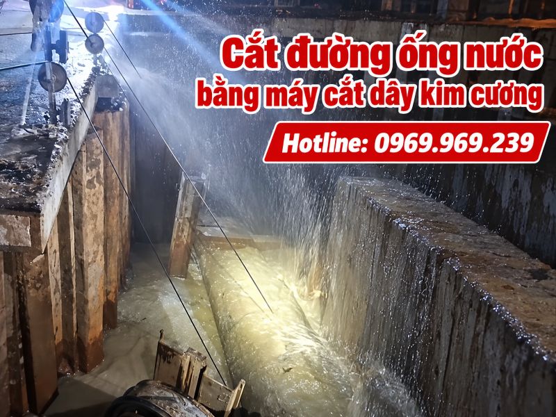Thi công cắt đường ống nước bằng máy cắt dây kim cương